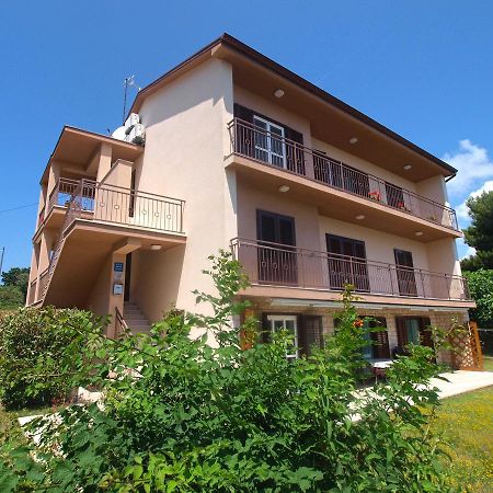 Apartments Lada 1217 เปรมันตูรา ภายนอก รูปภาพ